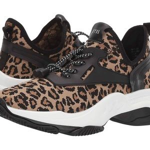 Steve Madden Myles Sneaker W6.5 Leopard Print